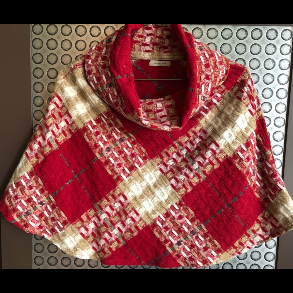 BURBERRY poncho!